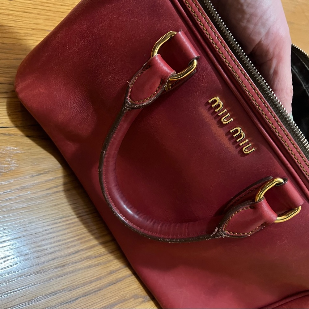 Miu Miu Red Leather Duffel Bag with Structured Design - Picture 2 of 13